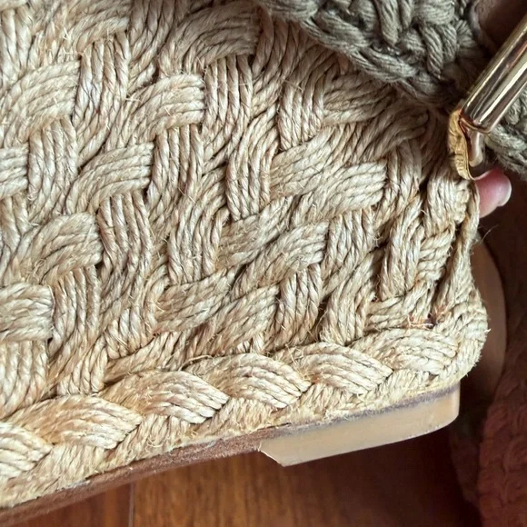 Stuart Weitzman “Alex” crochet Espadrille sandals - Picture 7 of 9